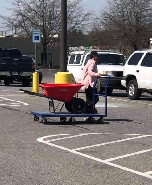 Nem ő a legélesebb kés a fiókban