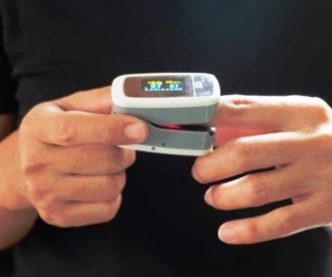 Véroxigénszint és pulzusmérő (x)