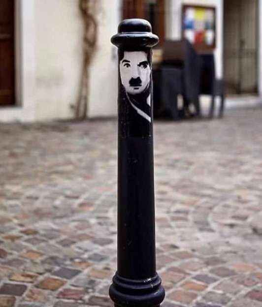 Az utcakép oszlopos tagja