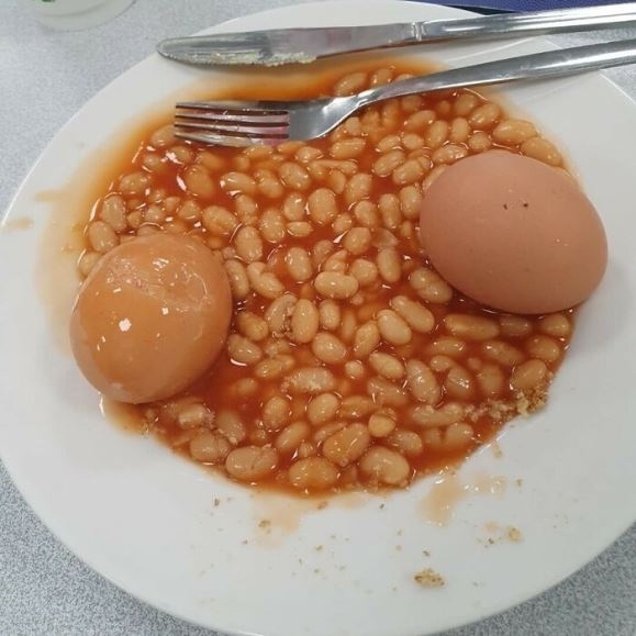 Kórházi menü - Babfőzelék tojással