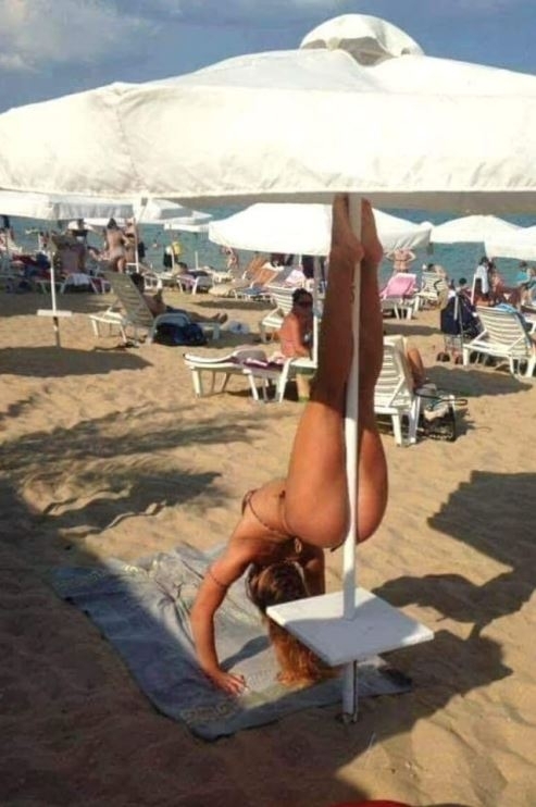 Amikor egy rúdtáncos csaj nyaralni megy