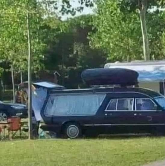 Napi halottszállító