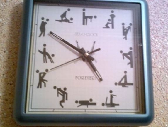 Ezt az órát nézve én is várnám, hogy teljen az idő