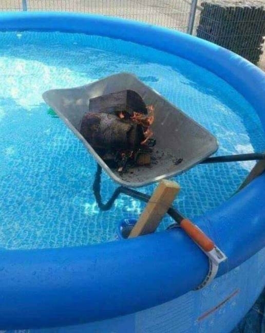 Van, aki így oldja meg a medence fűtését