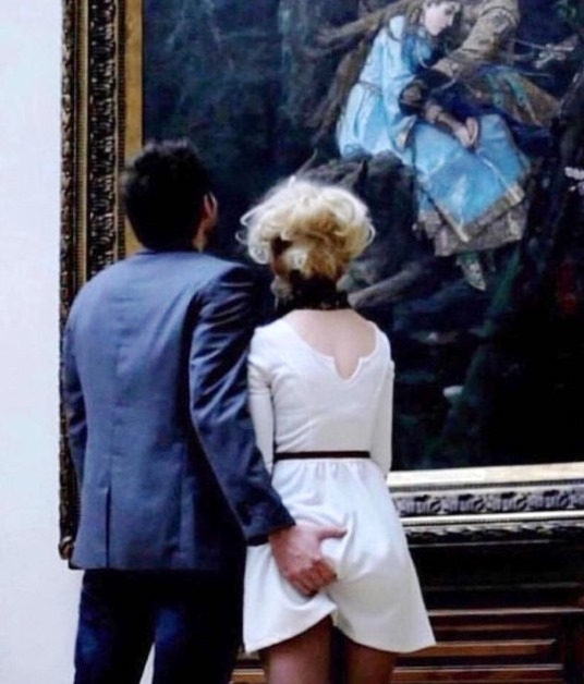 Hősünk egyértelmű jelét adja, hogy nem a művészet érdekli