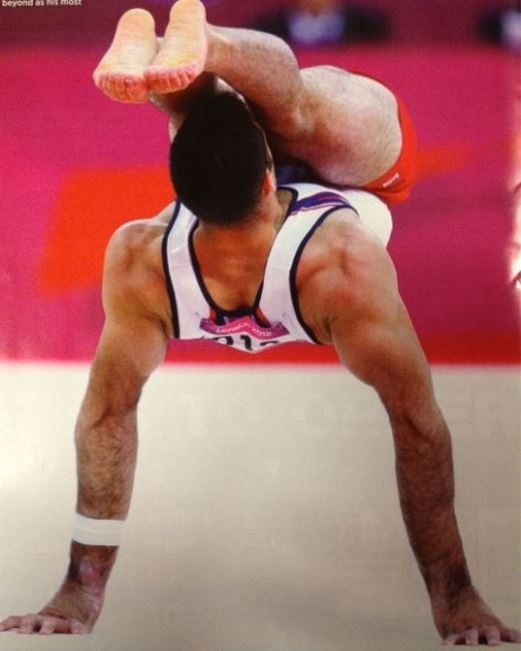 A fingszagoló verseny első helyezettje