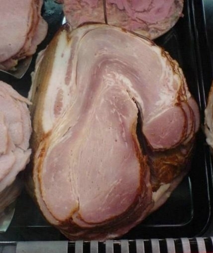 Vettem egy f@sza kis sonkát reggelire