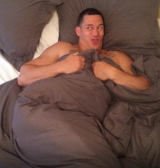 Amikor az asszony közli, hogy végre odaadja a popsiját