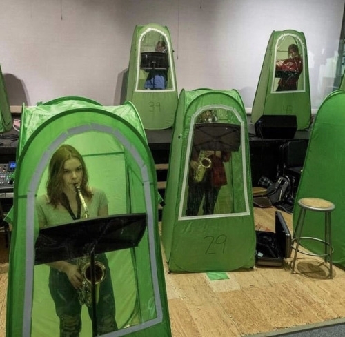 Javában tart a 4. hullám