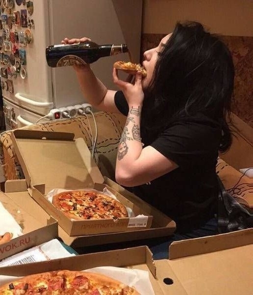 Szépen egyél, mert elveszem!