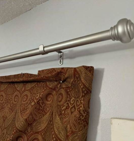 Függönykarikára már nem akart költeni?