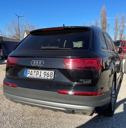 Szegény PAPI megérkezett Budapestre