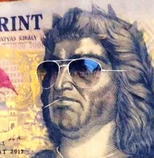 A fejed, amikor megállsz a Bömössel a kúton egy csomag rágóért