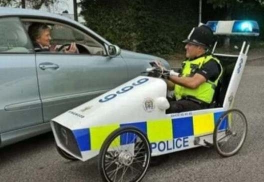 Szerintem én a helyében inkább leszerelnék 🙂