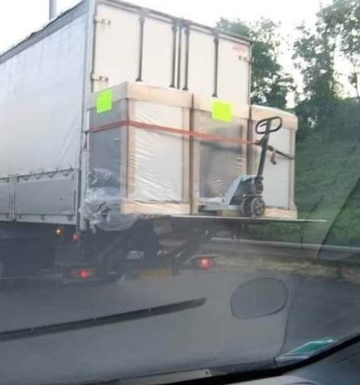 Még van 3 raklap, de úgy látom ez már nem fér fel