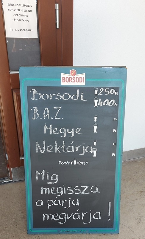 Kocsmai csalogató Csolnokon