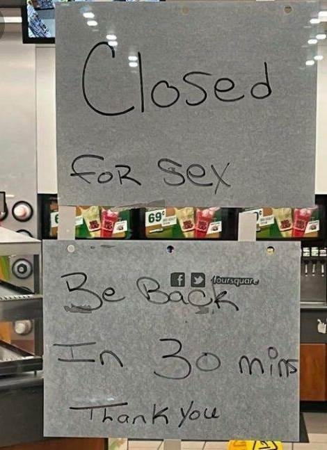 Nyitás fél óra múlva 🙂