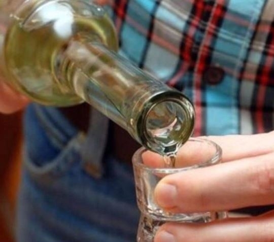 Olyan hűvös volt reggel, hogy muszáj volt innom egy pulóvert