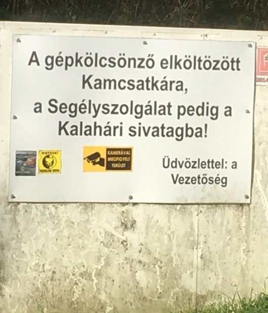 Információs tábla valahol vidéken