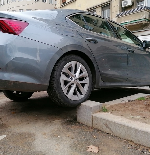 Parkolj ügyesen rovatunk ma Belgrádból jelentkezik