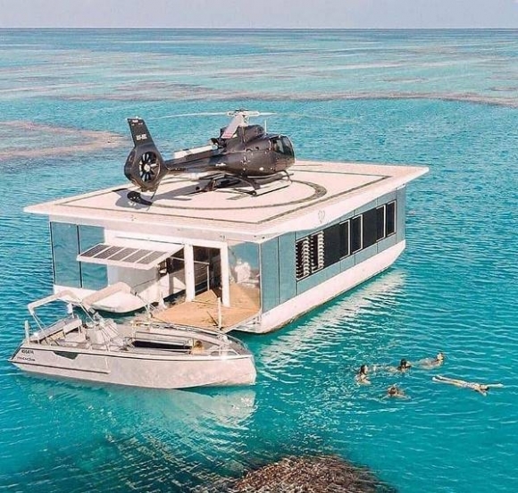 Boldognak tűnnek, pedig még autójuk sincs