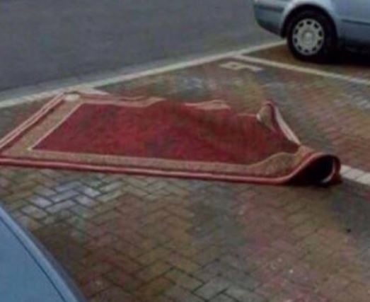 Parasztparkoló rovatunk mai nyertese