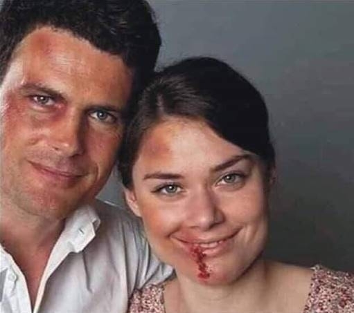 Átnézték egymás mobilját