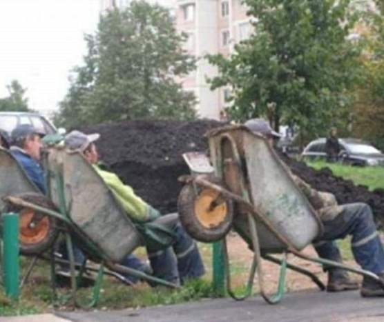 Órabéres közmunkások