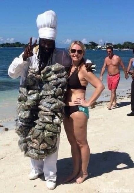 Pózolj gandzsa árussal