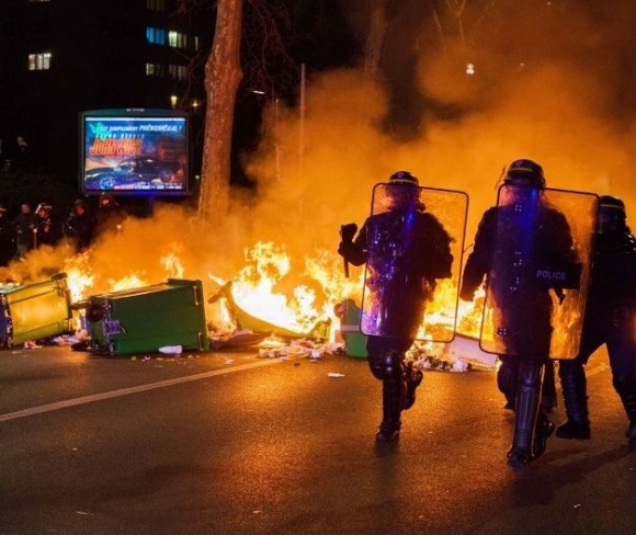 A francia nép nem picsázik