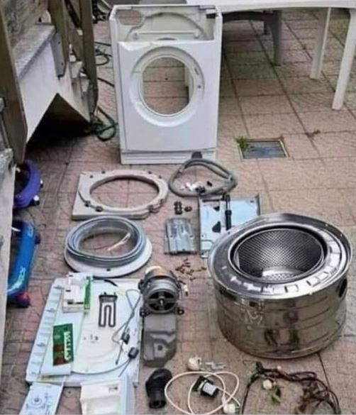 És továbbra sincs meg a zoknim