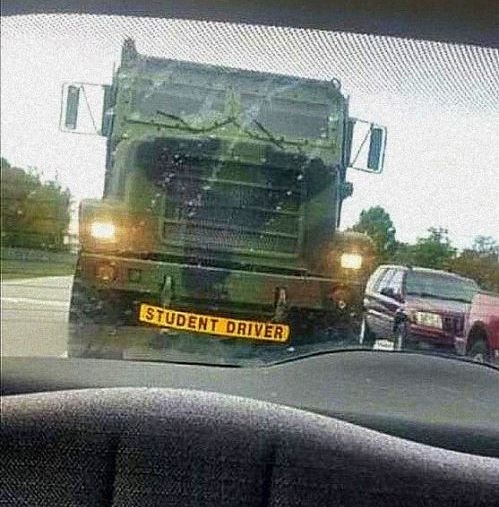 Amit nem szívesen látnál, amikor belenézel a visszapillantó tükörbe