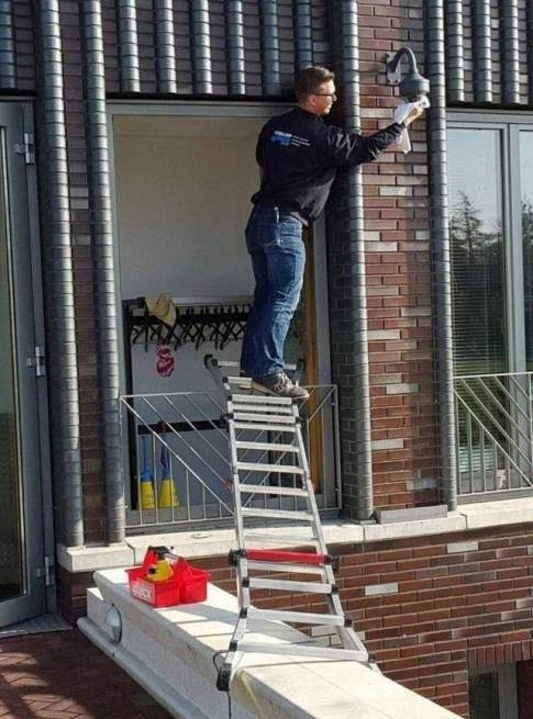 Reméljük, hogy emberünk túlélte a mutatványt