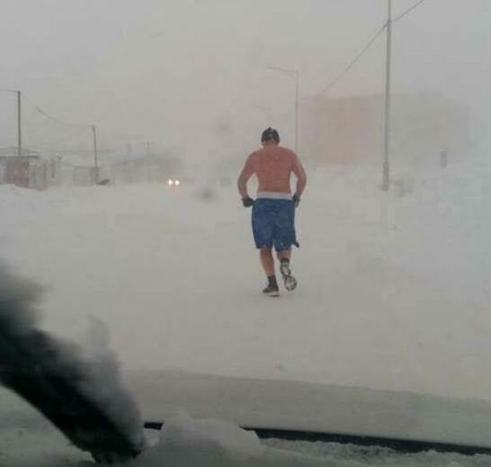 More, ebbű hétfőn táppénz lesz