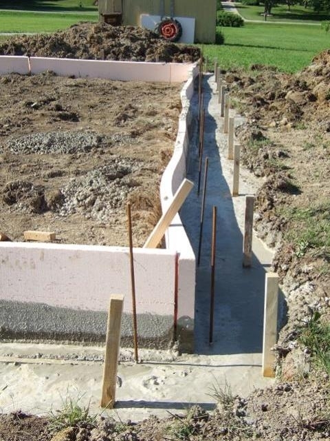 Az építkezésen is megkezdődtek a munkálatok