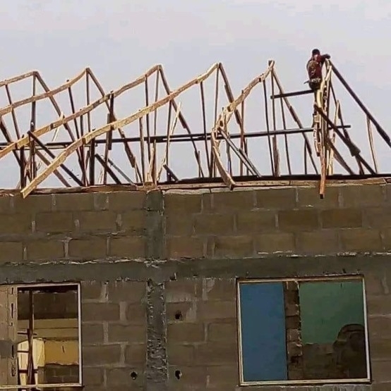 More, ebbű baj lesz!