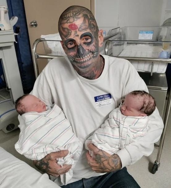 Megszülettek az ikrek