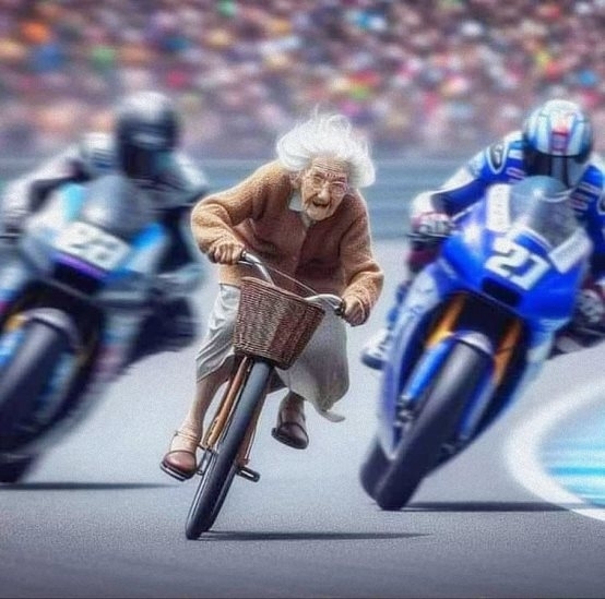 Jolika néni most tudta meg, hogy akciós a farhát az Aldiba