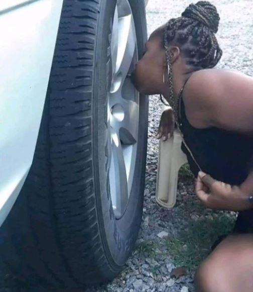 Kicsim, ma nem megyünk ki, defektesek a kocsim kerekei