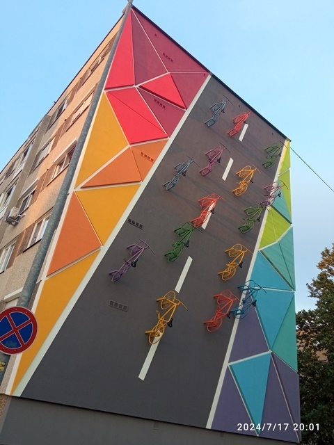Eközben Kazincbarcikán