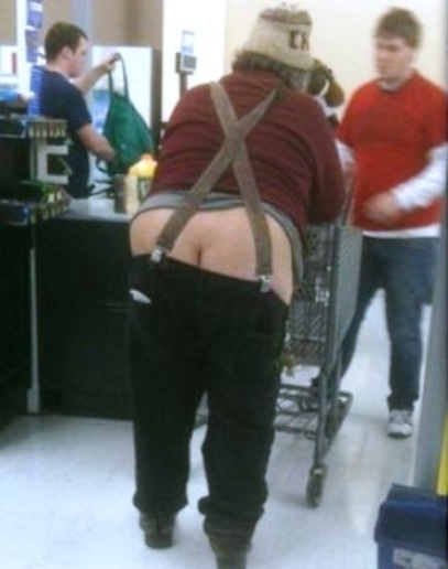 Egy bevásárlóközpontban villant a kőműves dekoltázs