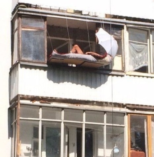 Ő így oldotta meg a mai napozást