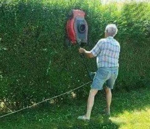 Amikor a nagyfater megissza a hűtőben rejtegetett Monster energiaitalodat