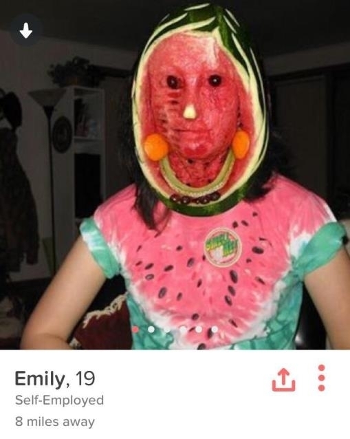 Ő ettől a képtől várja a sikert Tinderen