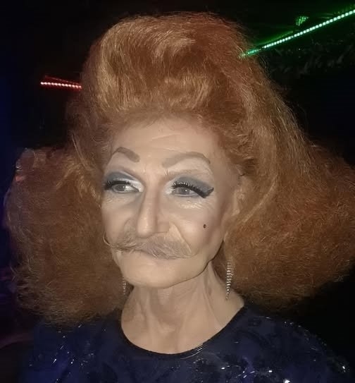 Amikor hajnal 5-kor felkapcsolják a villanyt a retro klubban