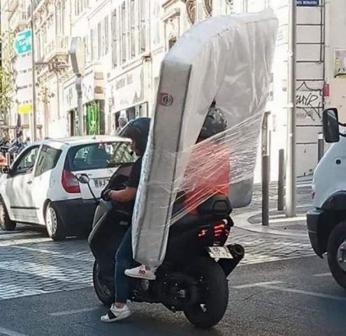 Idióták - Köztünk élnek!