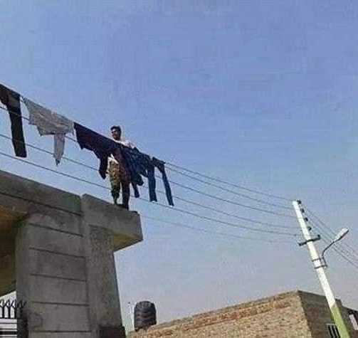 More, ebbű baj lesz!