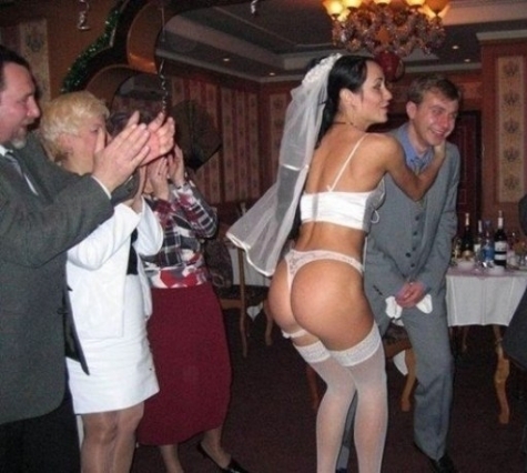 Ez tuti, hogy egy emlékezetes esküvő volt a vendégek számára is