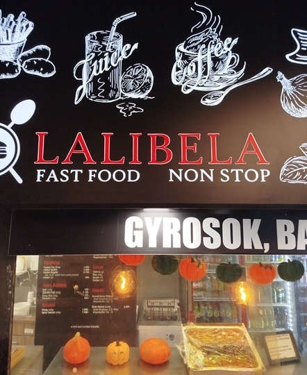 Amikor a turisták nem is sejtik, hogy a cégnév jelent valamit