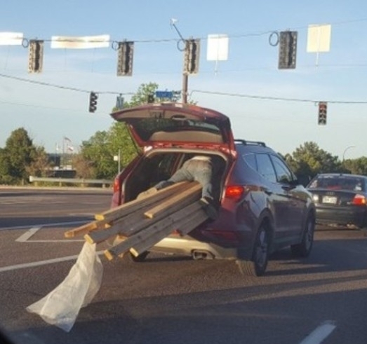 Éppen hazafelé tartanak a fatelepről